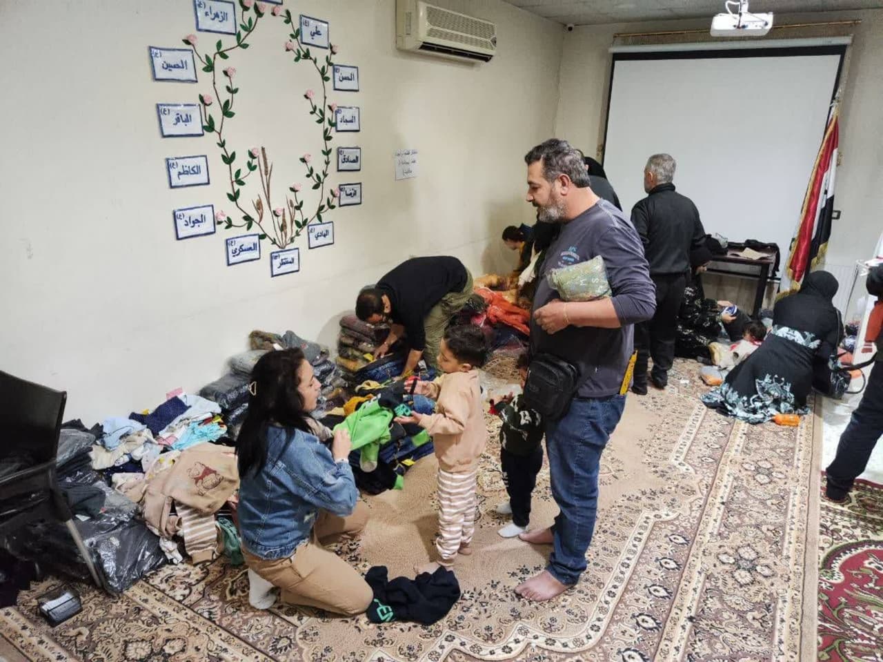 خرید ۲ هزار عدد لباس گرم برای کودکان جنگ زده