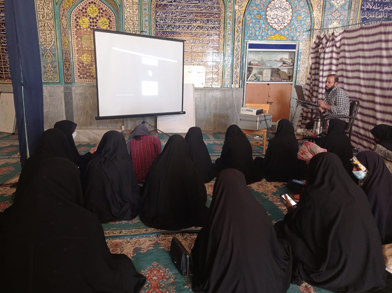 آموزش تدوین با موبایل به نوجوانان محلات کم برخوردار