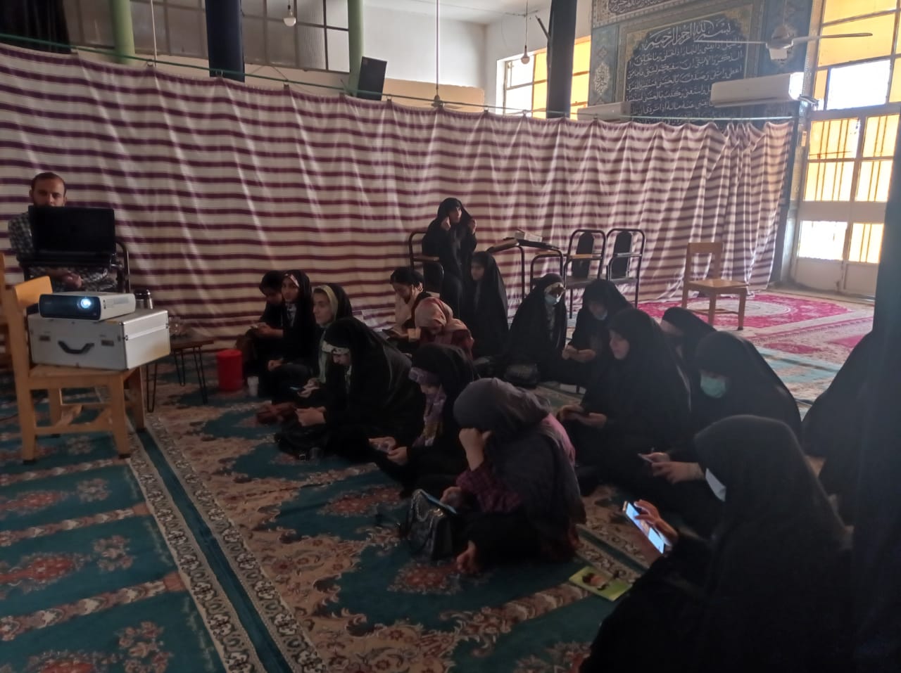 آموزش تدوین با موبایل به نوجوانان محلات کم برخوردار