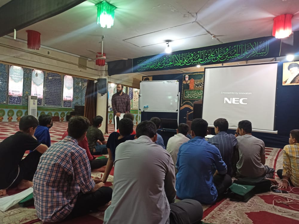 آموزش تدوین با موبایل به نوجوانان محلات کم برخوردار