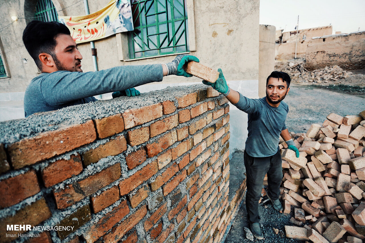 ساخت خانه برای فرد بی بضاعت